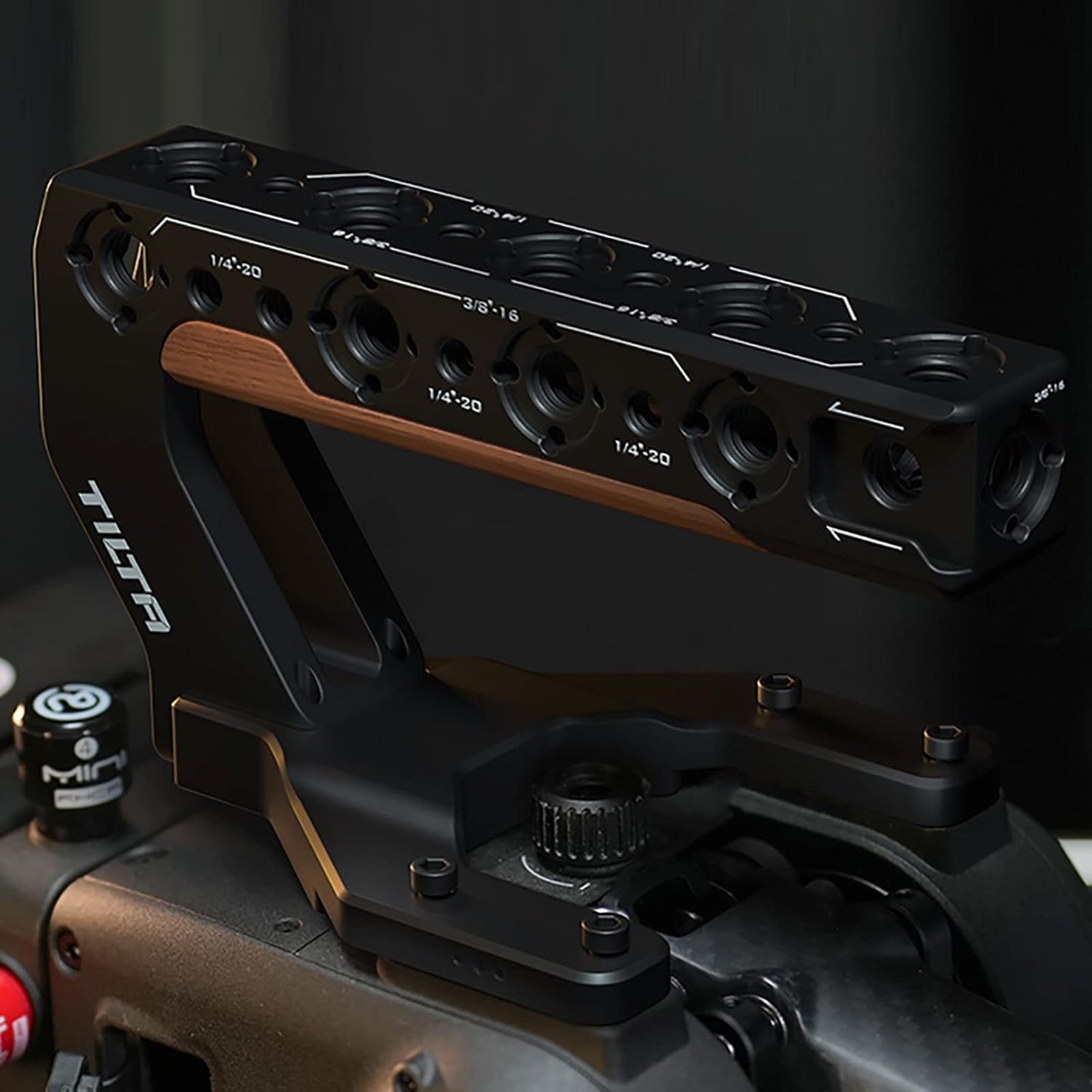 Tilta Top Handle Compatible with DJI Ronin 4D | Additional Grip & Accessory Mounts | 4D Monitor Compatible | Hydra Alien Ready | Lightweight & Durable ES-T09-TH