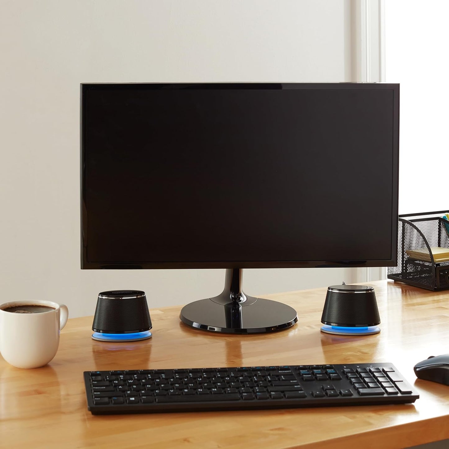 Amazon Basics Stereo 2.0 Speakers for PC or Laptop, 3.5mm Aux input, USB-Powered, 1 Pair, Black