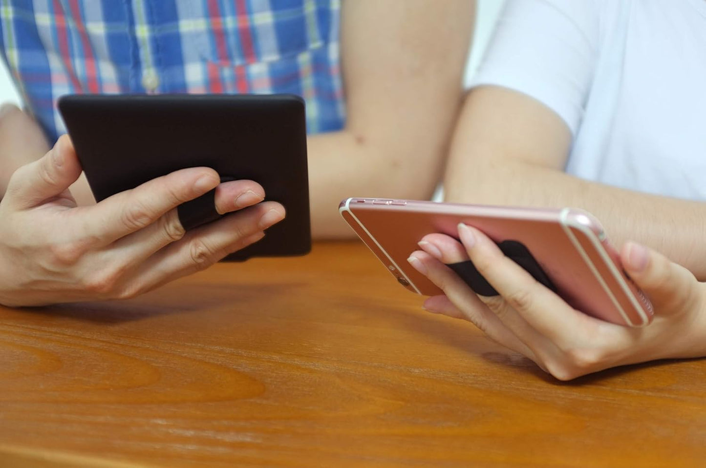 Universal Phone Grip for Smartphones - Phone Holder for Hand for Back of Phone - Wireless Charging Compatible (Black Gold) - 2Pack