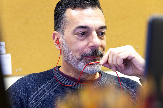 LUDOS Ultra Wired Earbuds in-Ear Headphones, 5 Years Warranty, Earphones with Microphone, Noise Isolating Ear Buds, Memory Foam for iPhone, Samsung, School Students, Kids, Women, Small Ears - Red