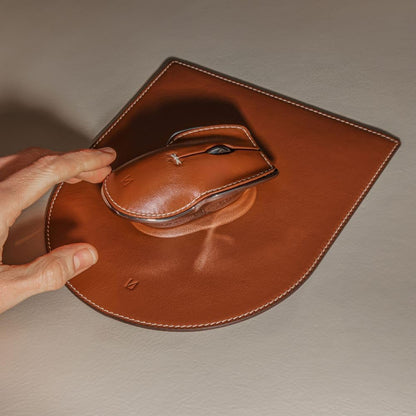 LUNAR ARTEFACTS Ambidextrous Rechargeable Bluetooth Wireless Computer Mouse Brown French Leather and Aluminum, Qi Enabled USB-C