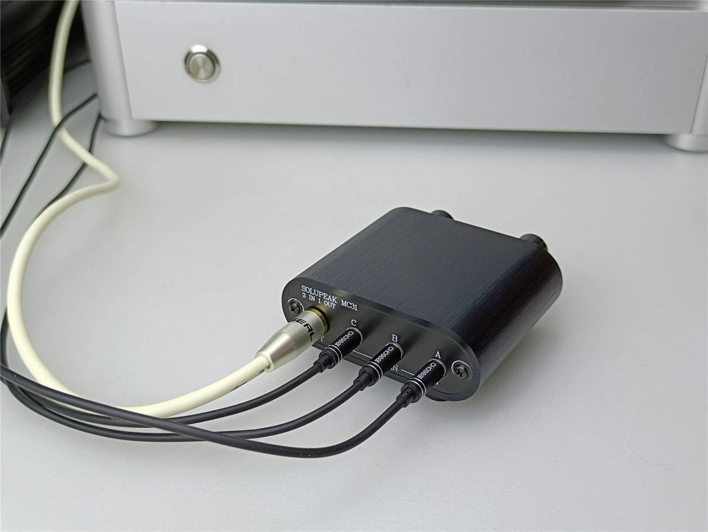 3.5mm Audio Switch with line Volume Controller, 3 in 1 Out 1/8" aux switcher Splitter selector Box, Mini Inline Headphone attenuator Volume Control knob -MC31