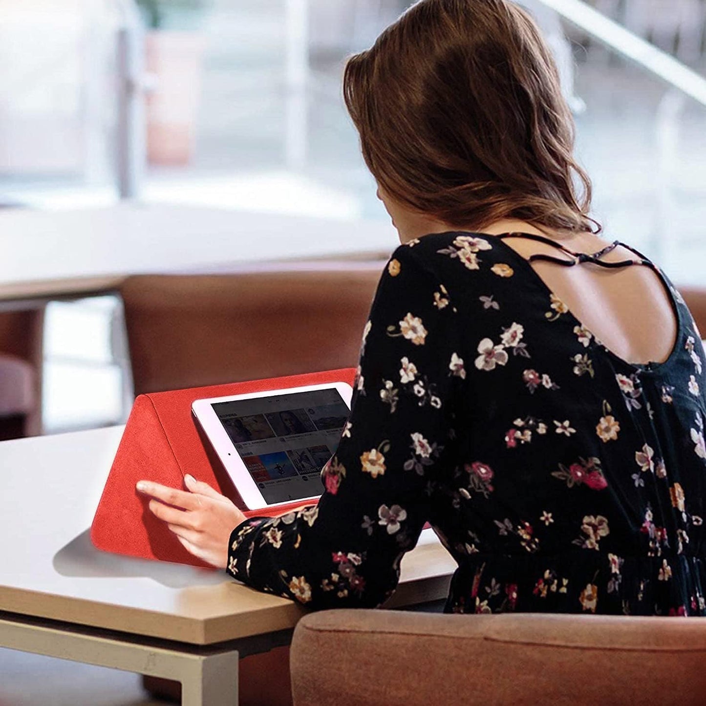 Soft Tablet Stand Pillow with Pocket,Adjustable 3 Viewing Angle,Lazy Holder for Bed Sofa,Compatible with iPads Tablets eReaders Smartphones Books Magazines (Wine Red)