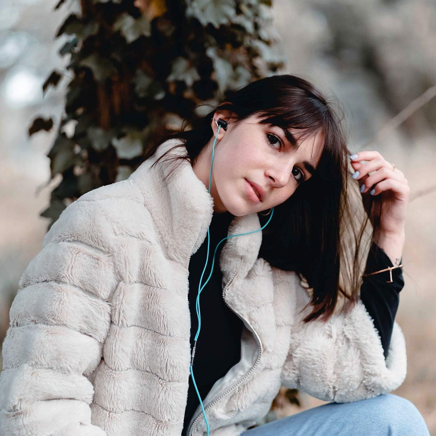 LUDOS Ultra Wired Earbuds in-Ear Headphones, 5 Years Warranty, Earphones with Mic, Noise Isolating Ear Buds, Memory Foam for iPhone, Samsung, School Students, Kids, Women, Small Ears - Turquoise