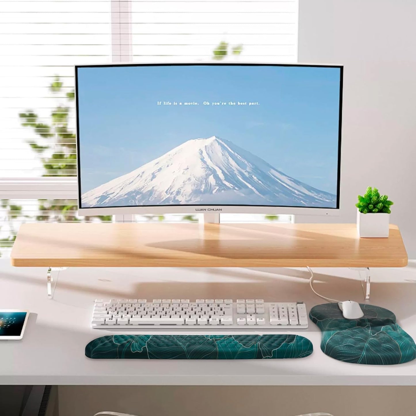 Mouse Pad Wrist Support, Laokiiy 2 in1 Keyboard Wrist Rest+ Ergonomic Mouse Pad, Non-Slip Wrist Rest for Computer Keyboard, Made Easy Typing & Relieve Wrist Pain（Banana Leaf Green）