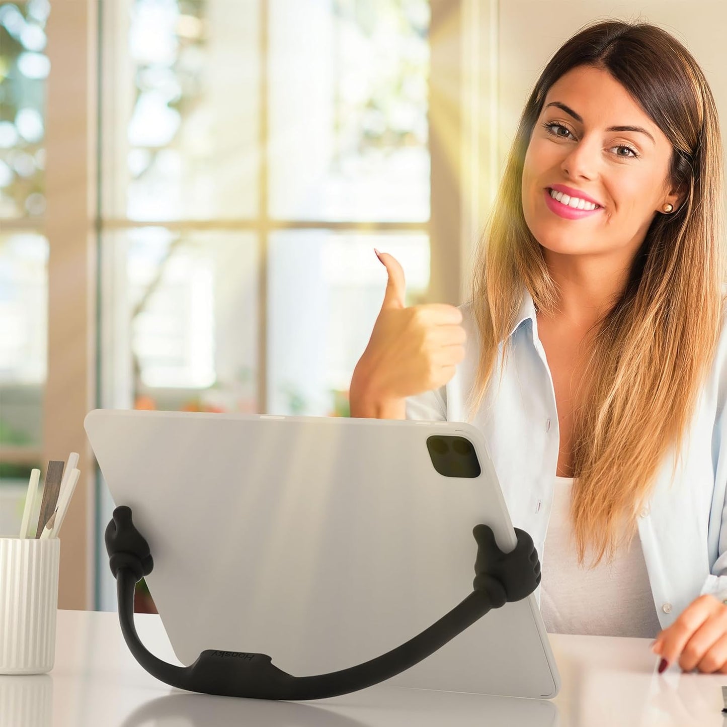 Honsky Thumbs Up 2P Tablet Stand, Desktop Display Stands Holder, Compatible with iPad, Samsung Galaxy Tabs, iPhone Pro Max, Universal Cute, 2 Pack Black