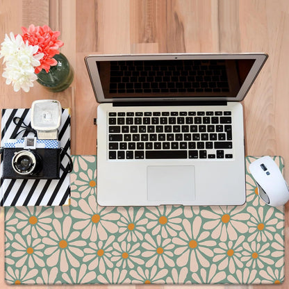 Retro Daisy Flowers Gaming Mouse Pad 3mm Thick Stitched Edge Waterproof Non-Slip Large Computer Keyboard Mouse Mat,Suitable for Office Entertainment Decorative Desk Pad 35.4 x 15.7 Inches