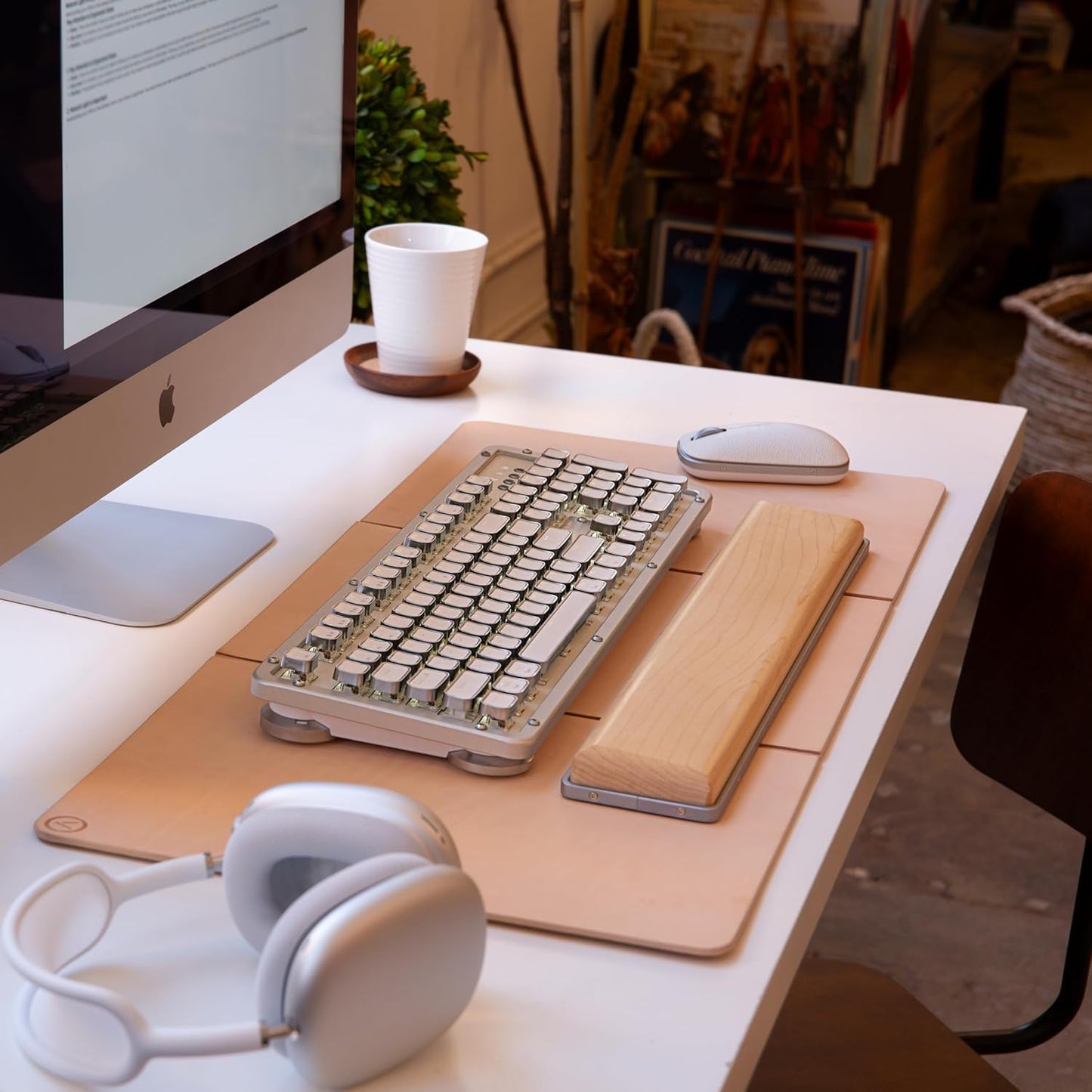 Azio RC Prestige Mechanical Keyboard, Bluetooth 5.0, Hot-Swappable Switches, PC/Mac (Ivory/Brown Switches)