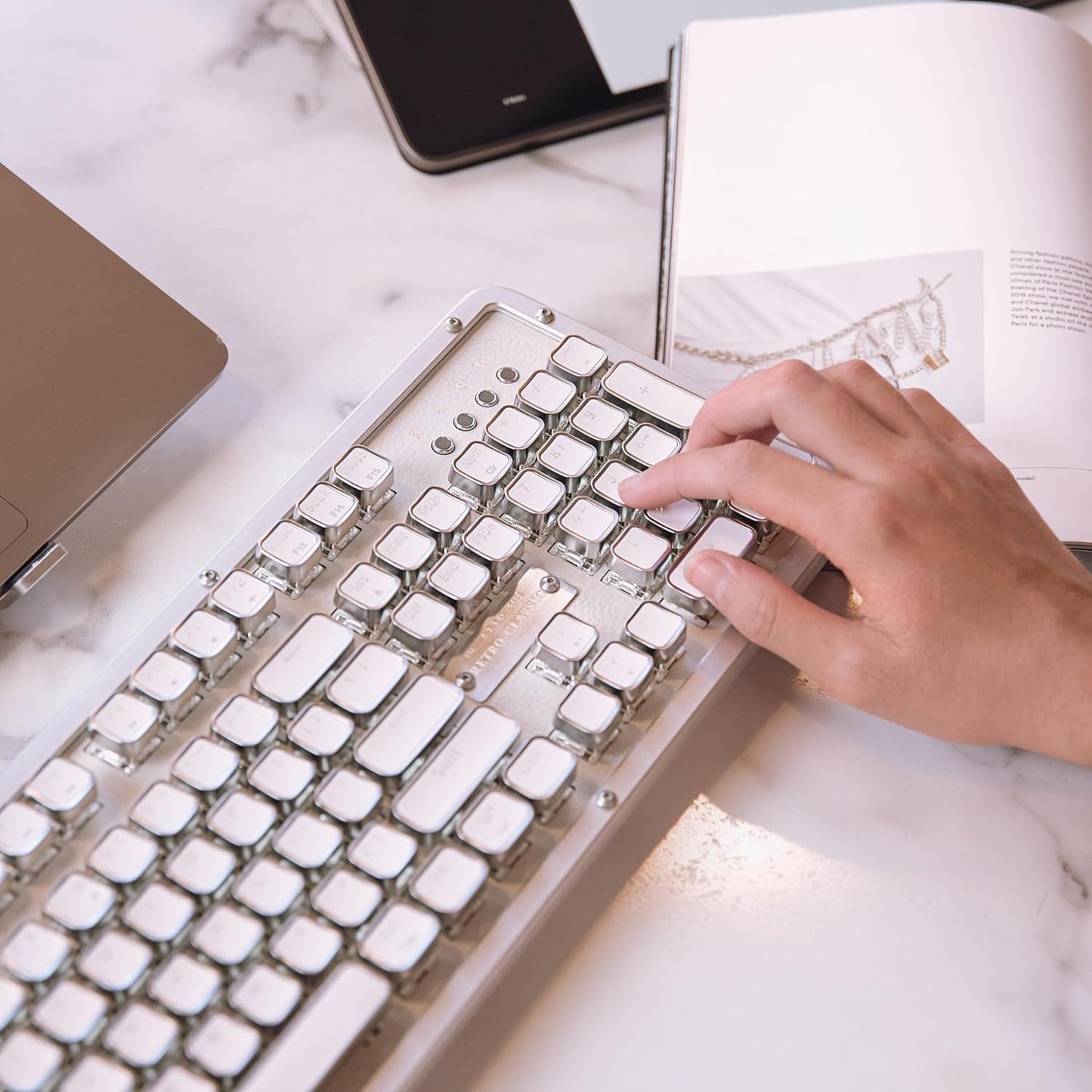 Azio RC Prestige Mechanical Keyboard, Bluetooth 5.0, Hot-Swappable Switches, PC/Mac (Ivory/Brown Switches)