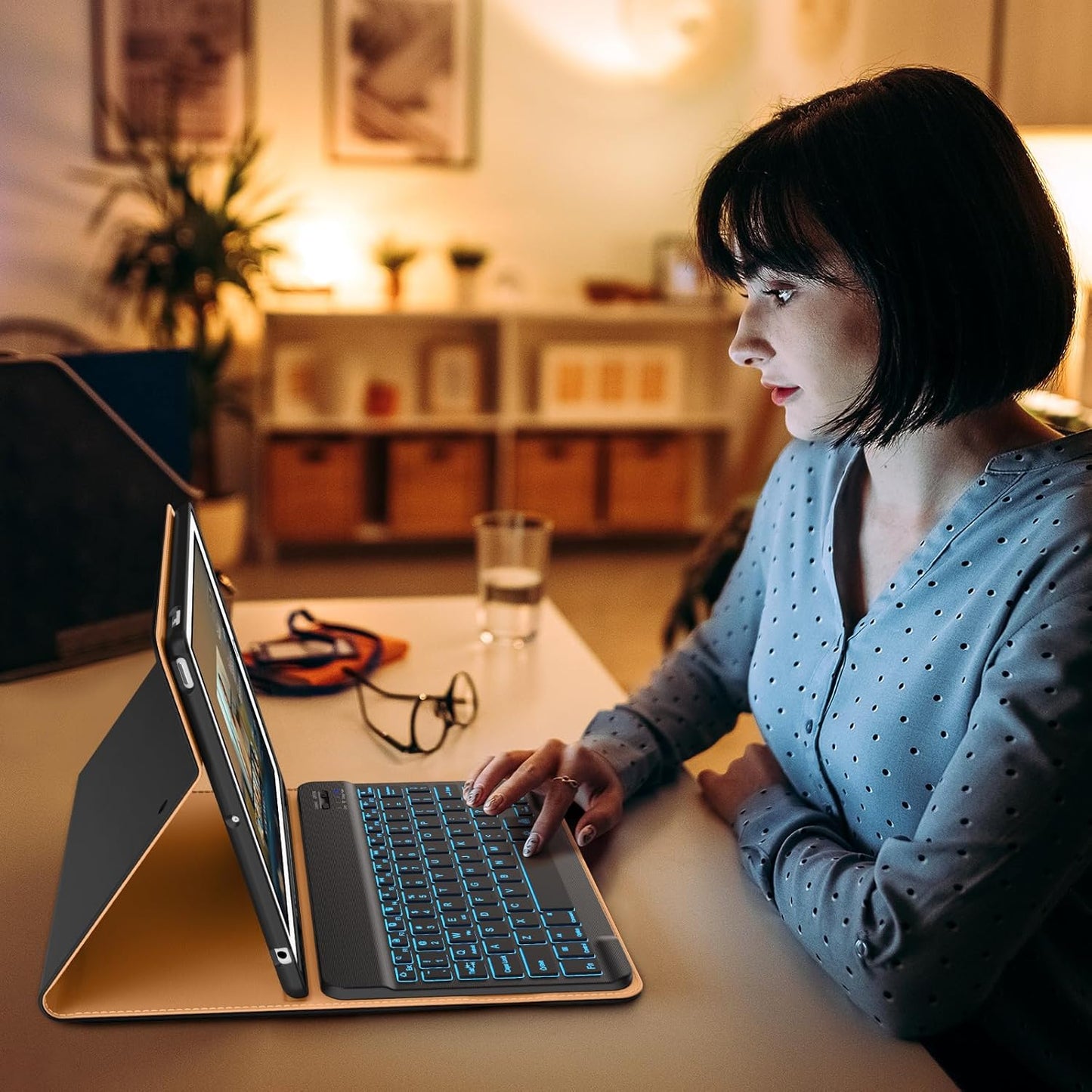 DTTO for iPad 9th/8th/7th Generation 10.2" Case 2021/2020/2019 with Keyboard, 7 Colors Backlit Wireless Detachable Keyboard Premium Leather Folio Cover with Pencil Holder & Pocket, Black