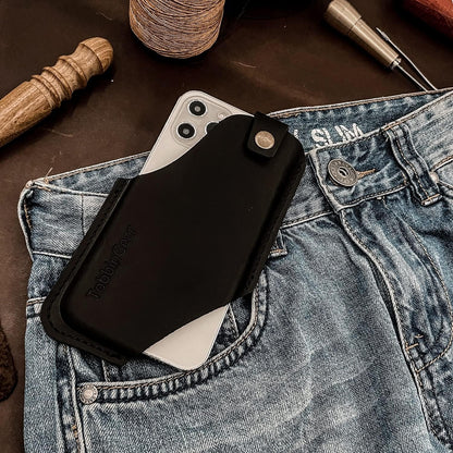 TobbinGear Leather Cell Phone Holster with Belt Clip, Universal Phone Holster for Men Belt Holder, Leather Case for iPhone, Samsung Galaxy Phones, Right Hand, Medium, Black